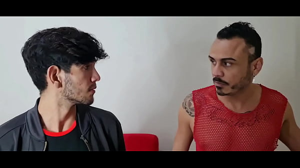 Download Video - DG o novo aluno da HSP foi recebi com um sexo  A3 Kadu Ventri &comma; Jotta&eacute; e Guilhermedott