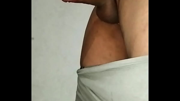 Rica verga sacando la leche