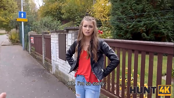 thumb wrong girl