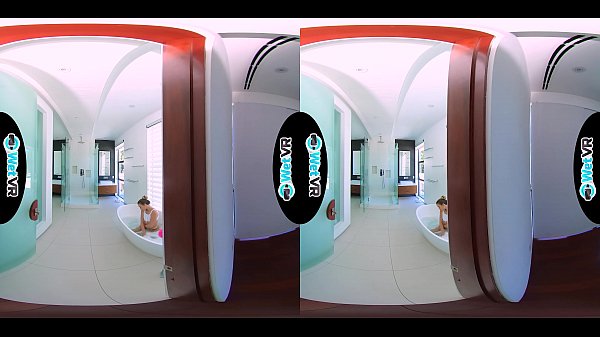 Download Video - WETVR Bath Creeper Fills Up Step Sister In VR POV