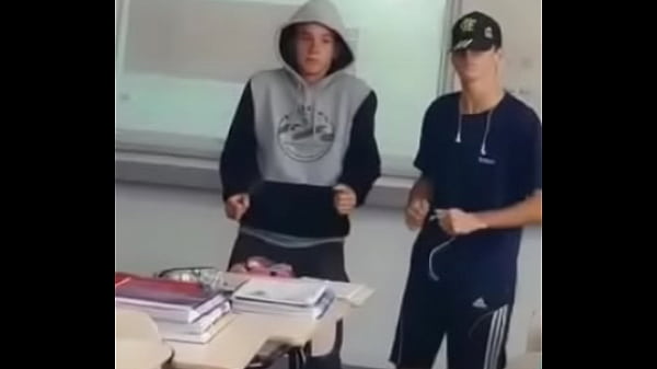  Novinhos Embrazando Na Aula