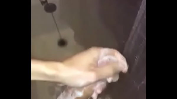 Download Video - Dans la douche