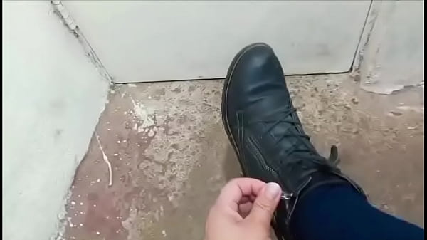 Los pies de mi compa&ntilde;era de trabajo