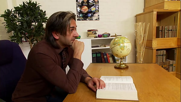 Hannah Shaw Will Probably Pass Statistics Now That She Fucked Her Professor