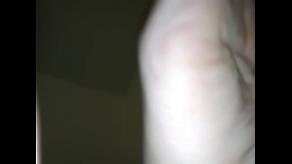 thumb my feet
