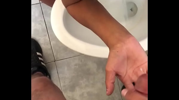 thumb tramp