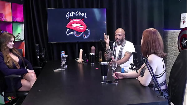 She saw a video inserting a cone, but she couldn't finish it, and to take the plug out of her ass... - Tati Weg