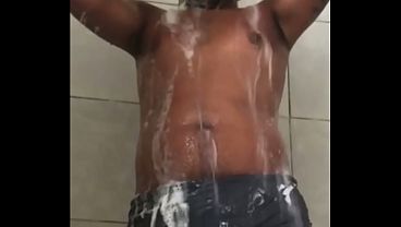 224 Some people like to see bath scenes (Vertical)