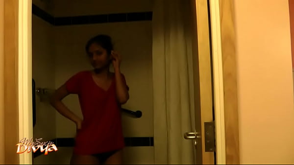 Super Hot Indian Babe Divya In Shower - Indian Porn