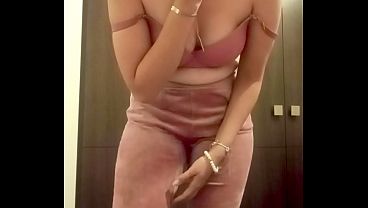 Italian woman sends sex video by mistake