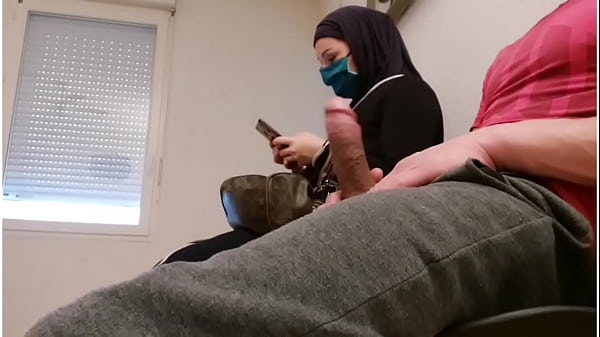 Pervert doctor puts a hidden camera in his waiting room, this muslim slut will be caught red-handed with empty French ball
