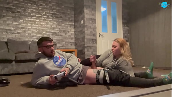 Gaming and having My cock sucked...any 's dream!!