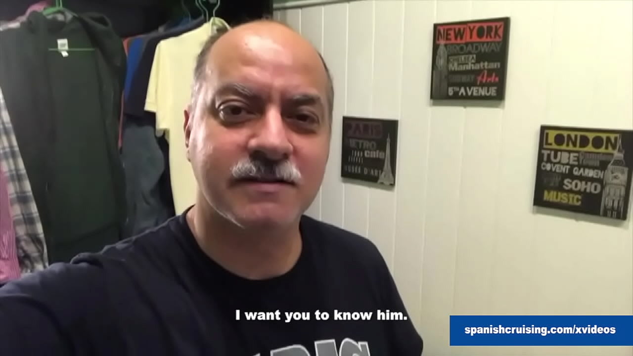 PAPÁ CALIENTE RECIBIENDO SERVICIO
                    gay argentinos gay amateur gay blowjob gay sex gay anal gay porn spanish cruising muchos negros