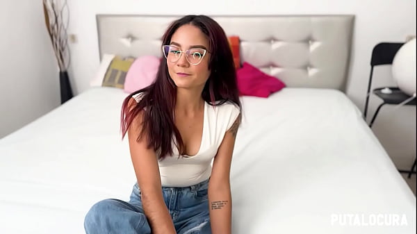Download Video - PutaLocura - Linda colombiana Allison Sweet traga la lefa de Torbe en Pilladas