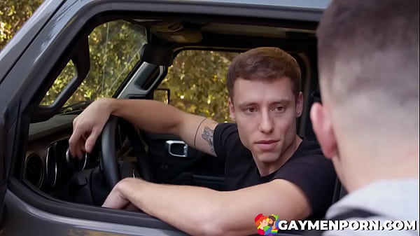Collin Simpson Did hitchhiking Hookup With Justin Matthews