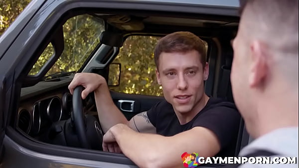 Collin Simpson Did hitchhiking Hookup With Justin Matthews