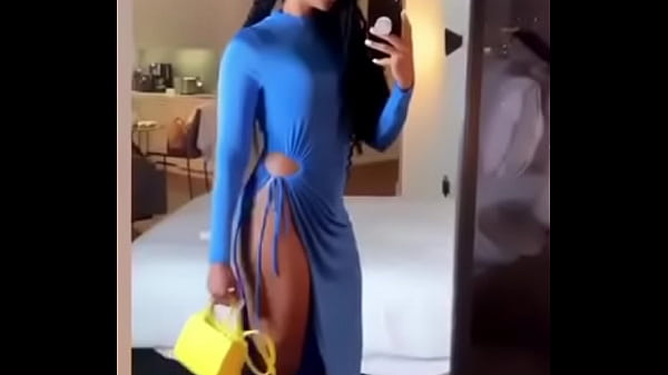 ナフェッサはセクシーです。いつか彼女に会いたいです。