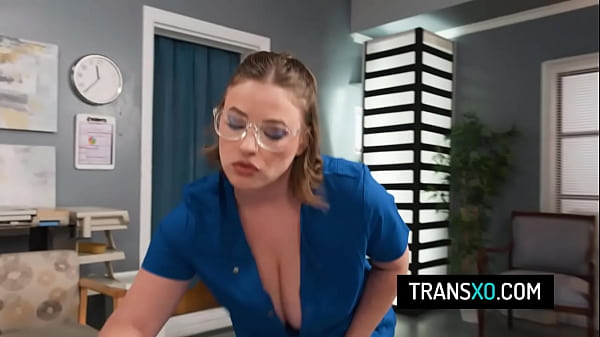 Download Video - Hot trans threesome at the hospital