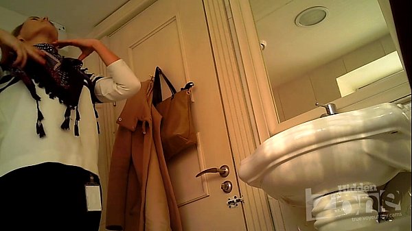 Sweet vagina and pink anus in hidden camera lens