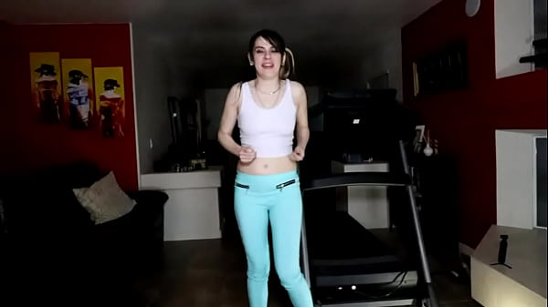 New wetter Ziva Fey pissing tight pants 1st time