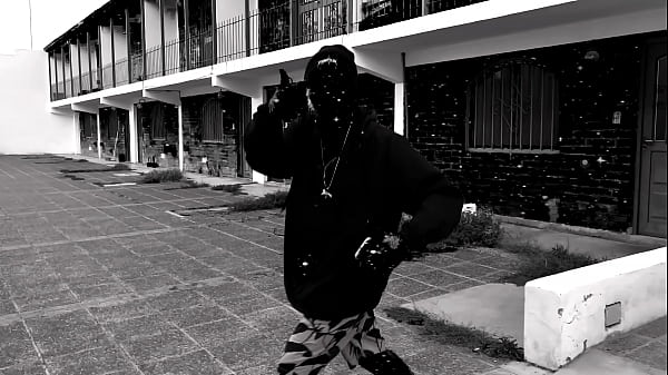 TOO YUGAN - ROCA N ROLA (Video Oficial)