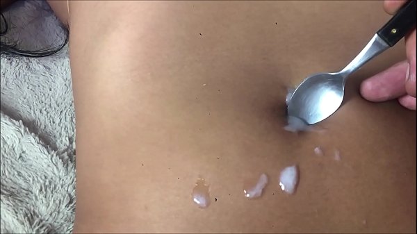 Download Video - Pocahontas Trasando sem camisinha e bebendo porra na colher igual uma cachorrinha