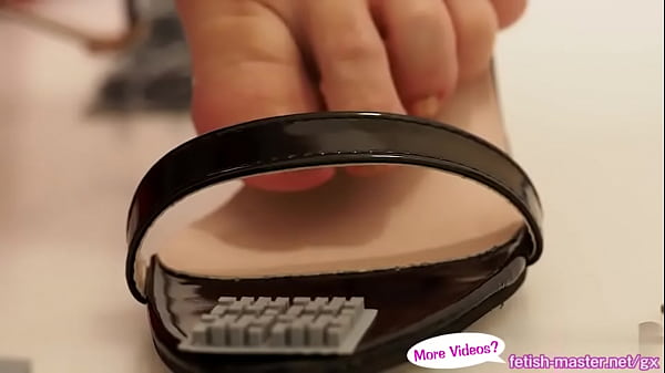 Japanese Asian Giantess Vore Size Shrink Growth Fetish - More at fetish-master.net