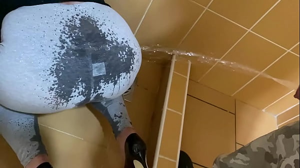 Download Video - Wetting Leggins next guy Pee on my Ass