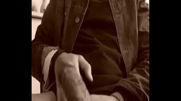 Download Video - 28 years old dokterdries mastrubate
