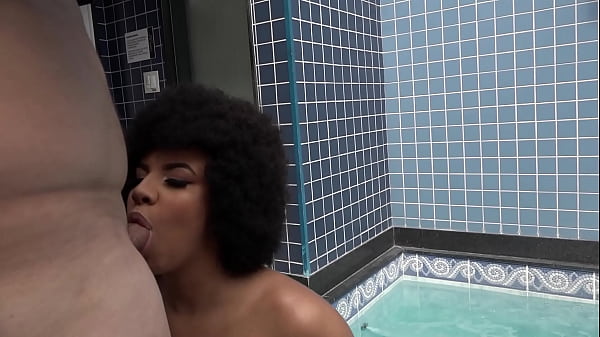 Gih Rocha and Cristine Castelary party with two hot girls by the pool