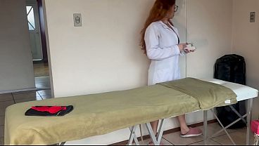 Massagem Relaxante 30 Minutos - Ruiva Safada Camila Vegas Perdeu o Controle, Chupou e Levou Gozada na Cara - Happy Ending