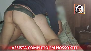 夫の前で、売春婦のように既婚女性を犬のように後ろから犯す。