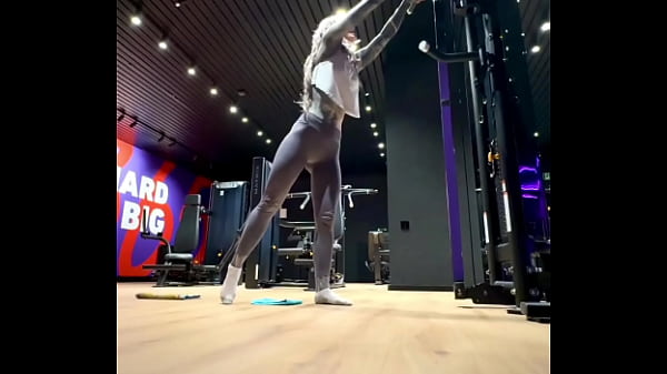 Challenge accepted?The friend you send this video who can do the split   goes to the gym is invited to participate in the...