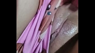 Chica joven es follada duro. Orgasmo ASMR