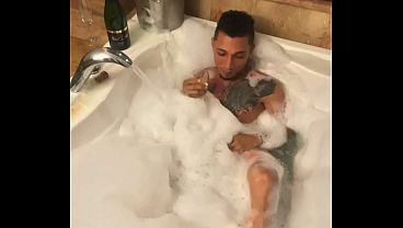 Desire5000 - in the hot tub