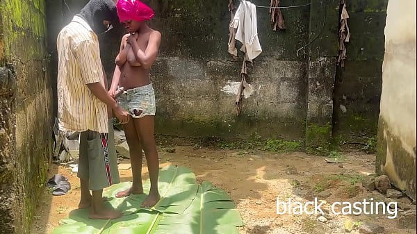 I was so horny that i arrange a backyard fuck date with my landlords daughter in our backyard.