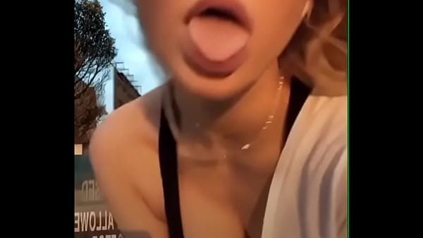 Dove Cameron Loop Video Being Sexy