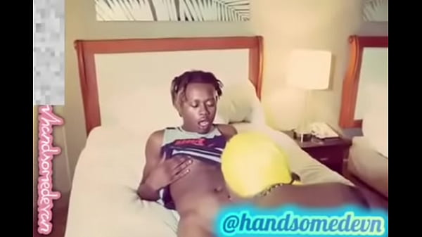BIG BOOTY STRIPPER CHICK LOVES ROUGH  ANAL (Sexual chocolate & Handsomedevan)