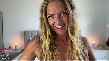 Her hairy armpits will drive you wild! Armpit fetish, masturbation instructions, Amelie Lei