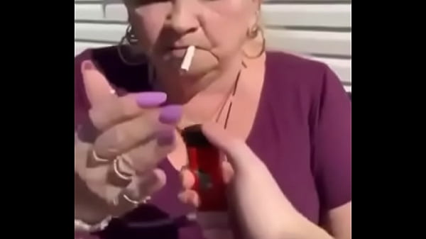 La MADRE de Raid es cogida por la gran verga de JF (¡Todo el Team Shark se a folla!)