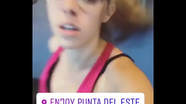 Nati Jota mojada en el gym (tetas)