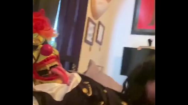 Instagram Model Sucking up Clown In Atlanta Before Heading To A Gucci Mane Show