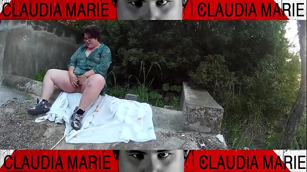 It is not difficult for the fat woman to pose in a ditch in the country to come. Sex in public, we almost got caught