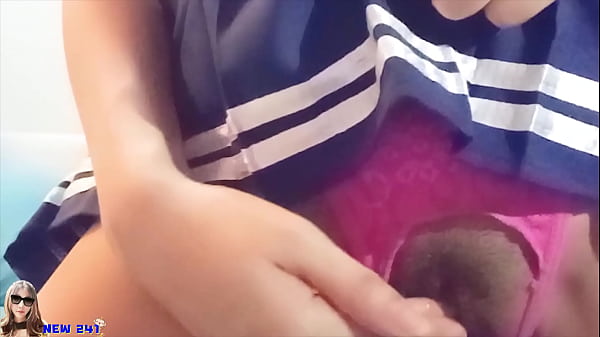 Nong New, a horny ejaculates inside her vagina. Thai Amateur POV.