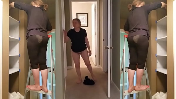 Watch GILF MarieRocks work her hot body