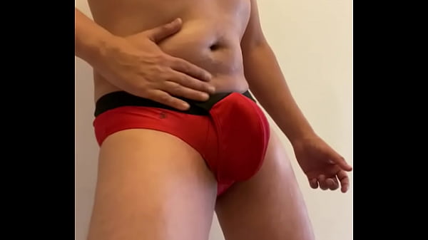 Download Video - MASTURBANDOME Y VINIENDOME EN B&Oacute;XER ROJO