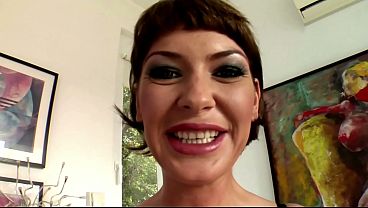 SHORT HAIR TEEN EAGER TO DO FIRST PORNO