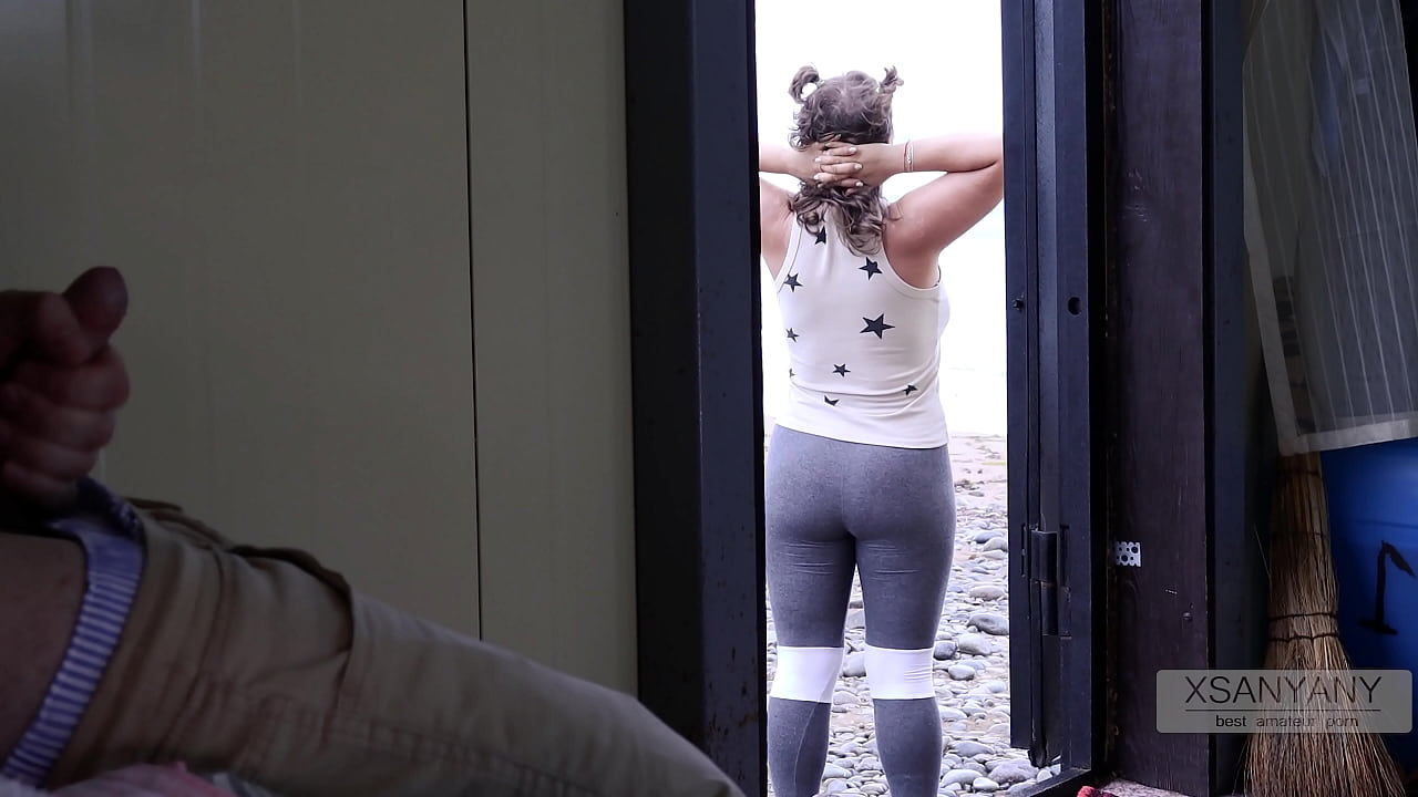 Estaba espiando a una sexy desconocida, ¡pero entonces ella me vio y se sorprendió! - xSanyAny
                   teenager handjob surprise outside best game peeping big boobs strangers leggings 2022 amateur sex public handjob 4k cum in panties stranger blowjob stranger handjob cum panties xsanyany sanyany muchos negros