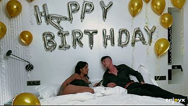 Yasmina Khan Birthday Bang