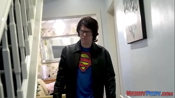 Amateur sucks nerds dick